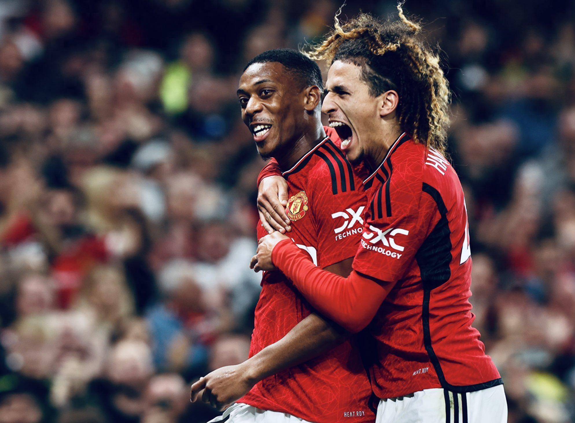 KAIYUN-穆古鲁扎在曼联比赛中出色防守，大比分获胜引发热议！赢得满堂喝彩的简单介绍