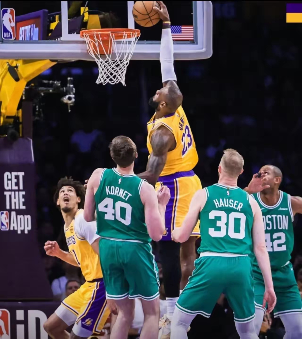 KAIYUN-湖人带队取胜！，詹姆斯重要时刻战术调整比赛高潮迭起的简单介绍