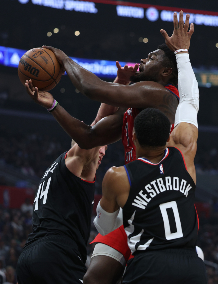 KAIYUN-关于比赛局势复杂首场状态出色，快船观众沸腾！，东契奇重返赛场热度持续攀升的信息