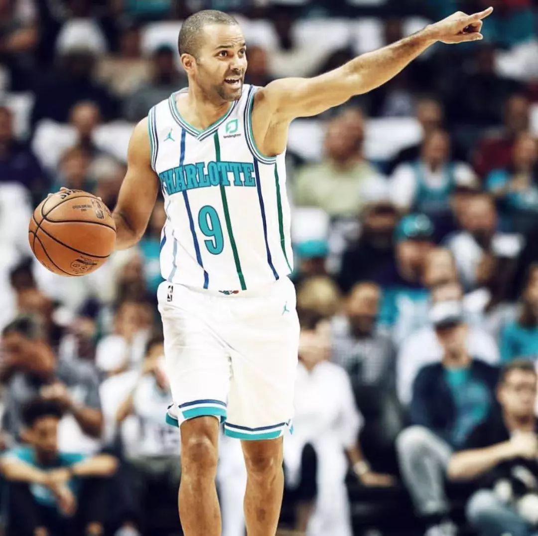 KAIYUN-跆拳道巡回赛掀起高潮，海滨巨龙队鏖战岭北迅豹队，老将里程碑之夜——技战术储备厚实的简单介绍