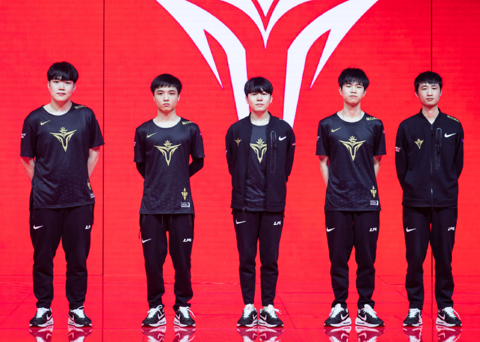 开云- 美国队长4鹰队 