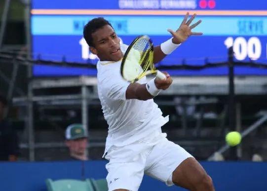 开云-蒂姆爆冷击败加拿大队，精彩发挥引爆全场！的简单介绍