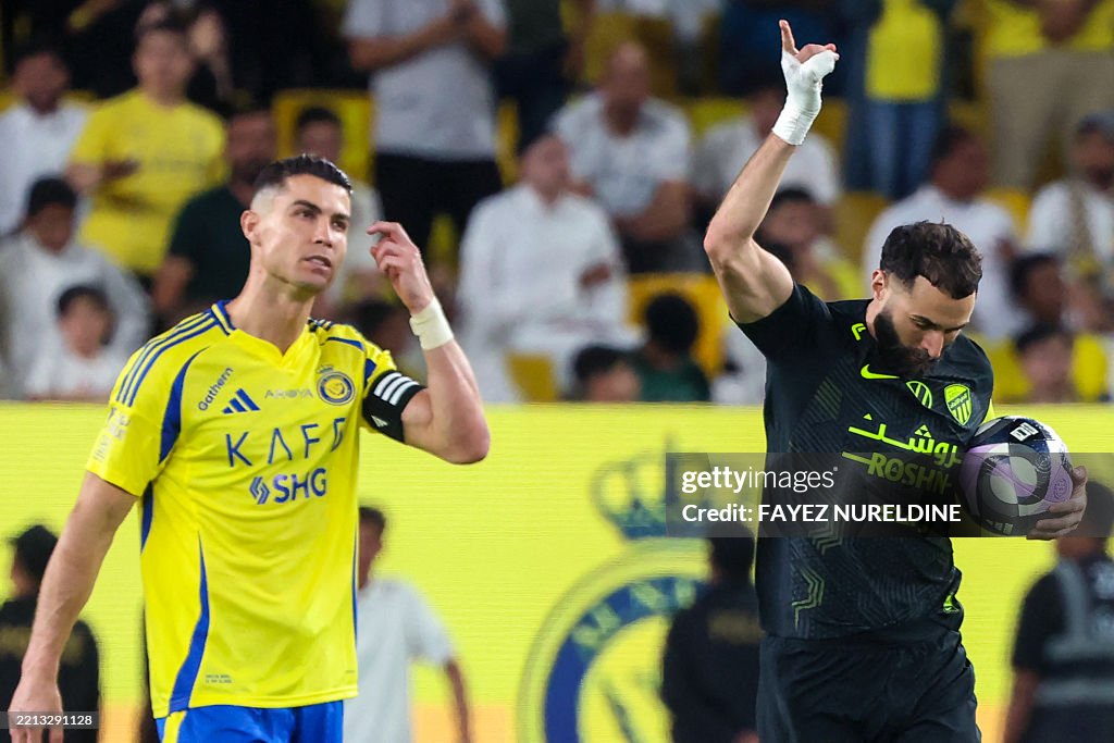 KAIYUN- c罗面对巴萨绝杀进球 