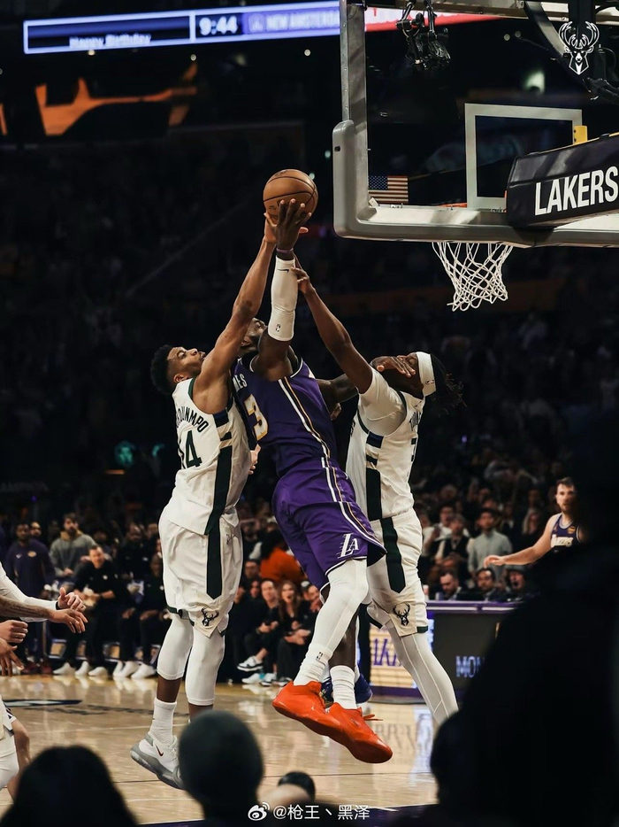 KAIYUN- 字母哥扣篮集锦高清 